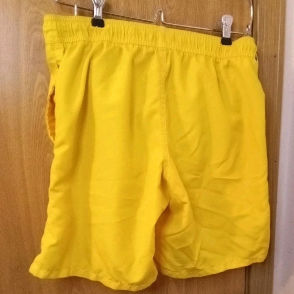 Old Navy Mens Teen Small Petite Yellow Swim Trunks 26 Inch Waist Great Condition - Picture 2 of 5